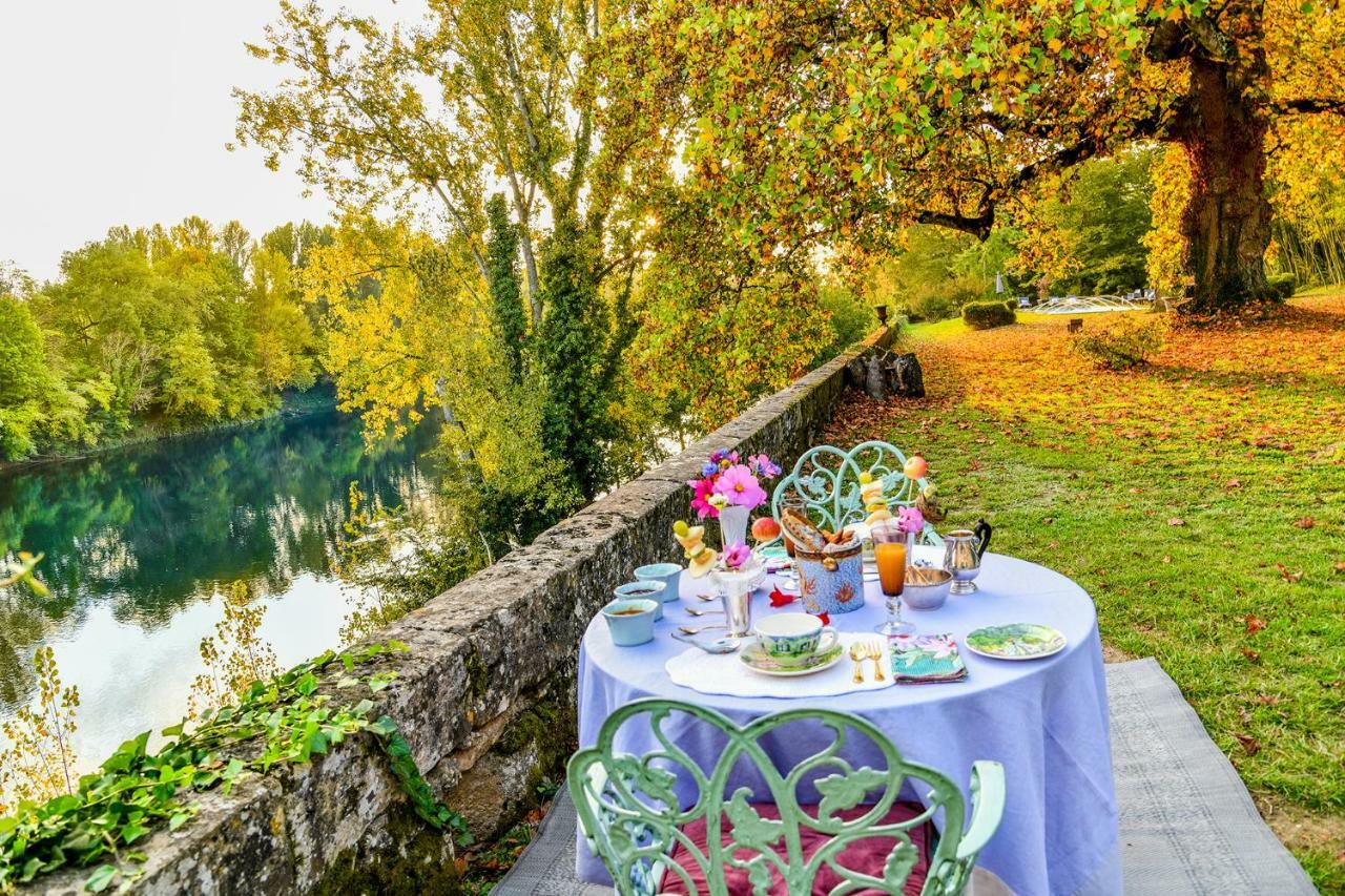 La Rebiere D'Or, B&B Et Gite Mouleydier Exteriör bild